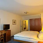 Frank 3* Baden-Baden
