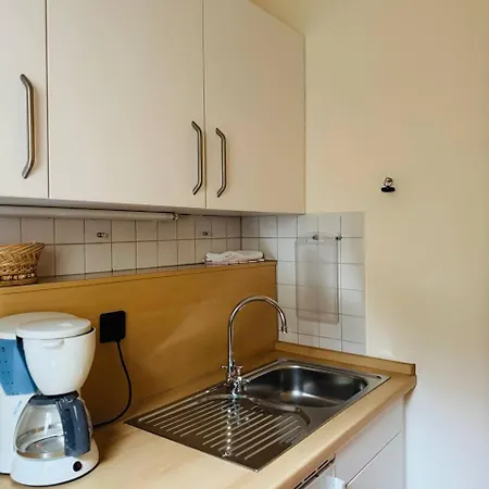 Frank アパートホテル